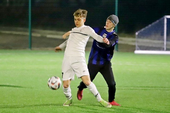 sparing-z-silnym-rywalem-103534
