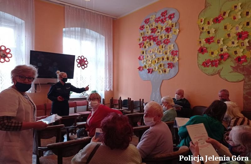 spotkanie-z-seniorami-w-domu-pomocy-spoecznej-103539