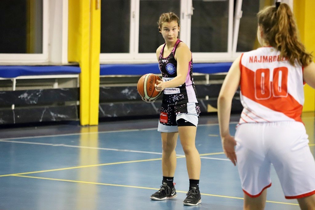derby-juniorek-dla-wichosia-103566