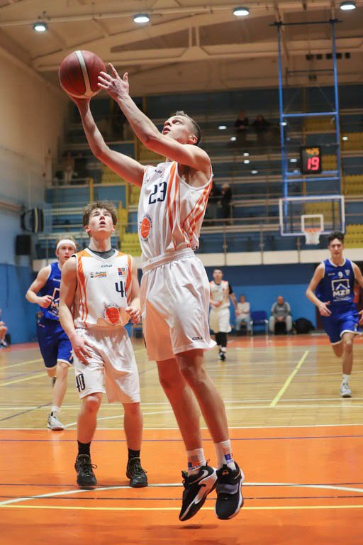 wazne-zwyciestwo-juniorow-103575