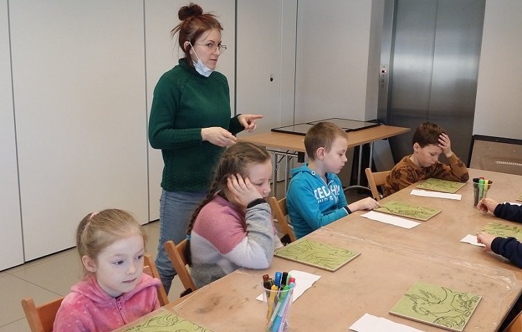 sredniowiecze-na-kaflach-w-muzeum-karkonoskim-103688