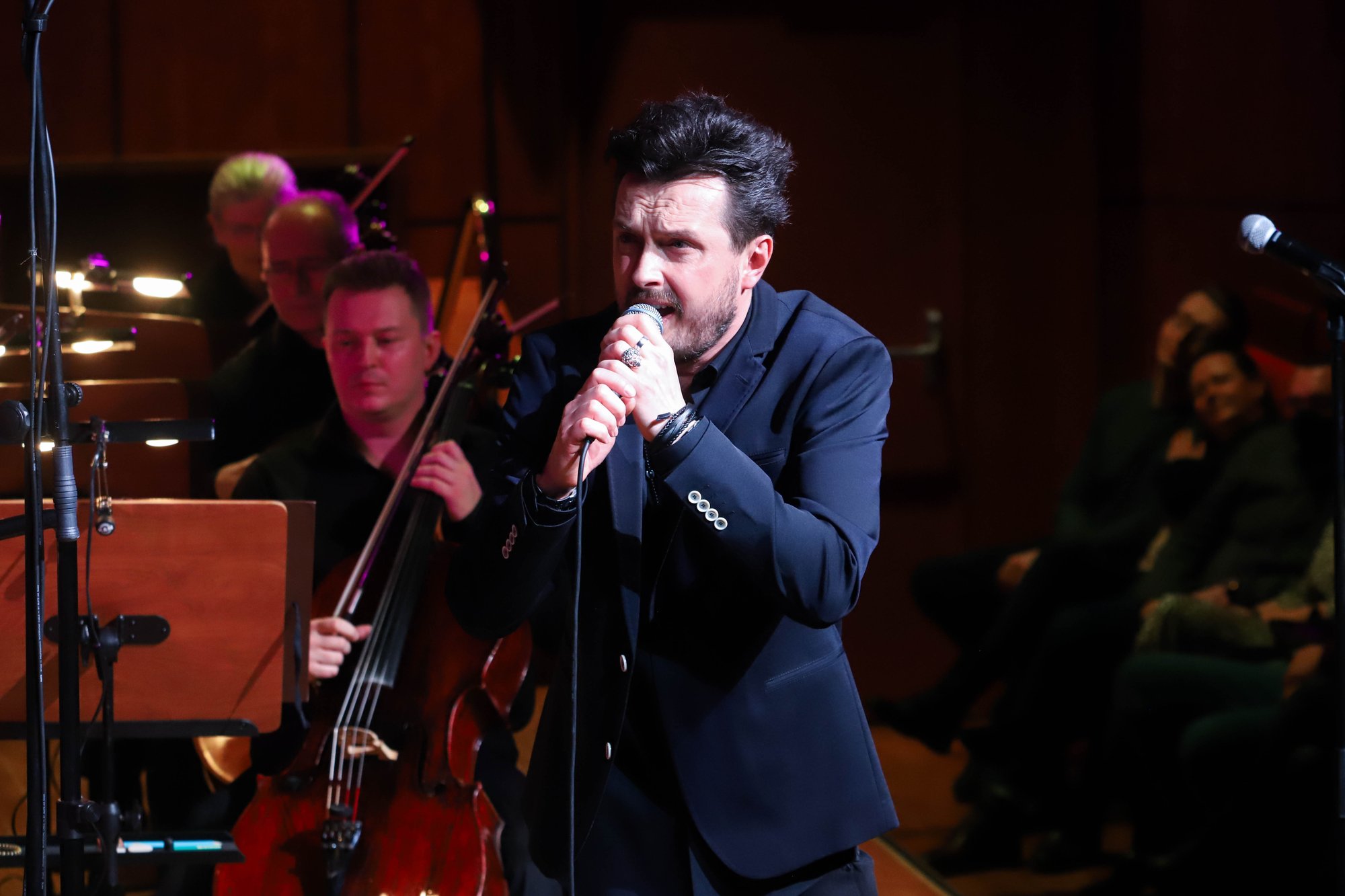 z-piotrem-cugowskim-koncert-na-dzien-kobiet-103739