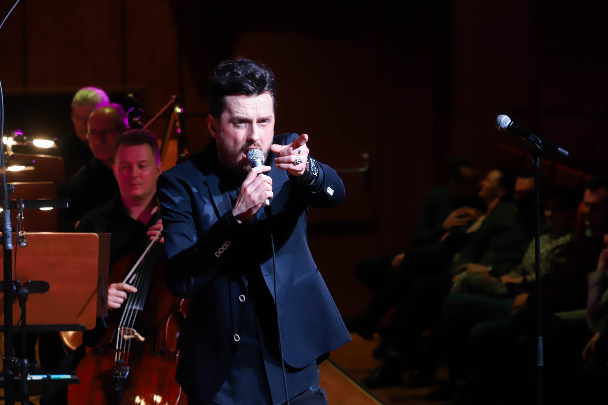 z-piotrem-cugowskim-koncert-na-dzien-kobiet-103739
