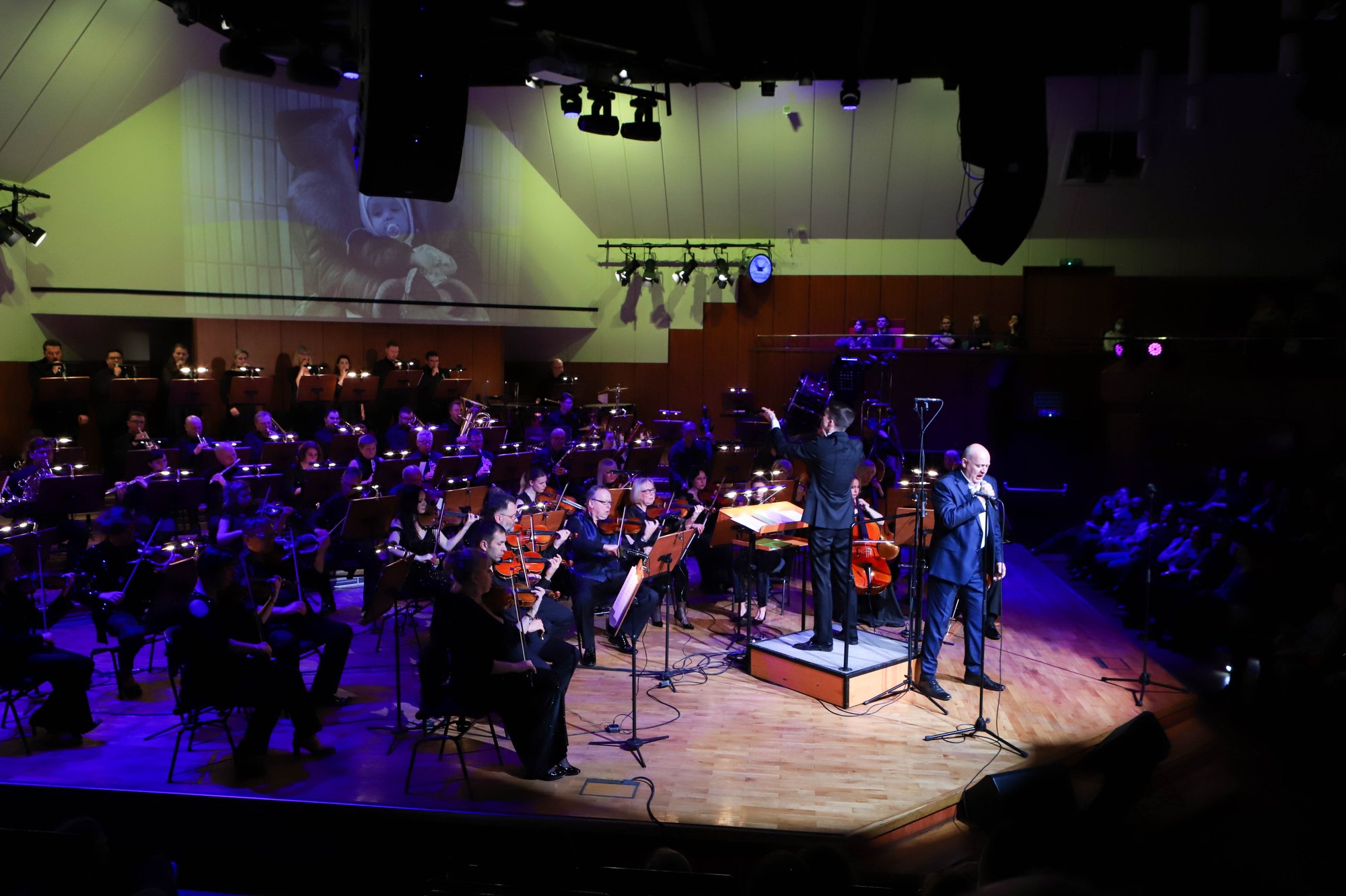 z-piotrem-cugowskim-koncert-na-dzien-kobiet-103739
