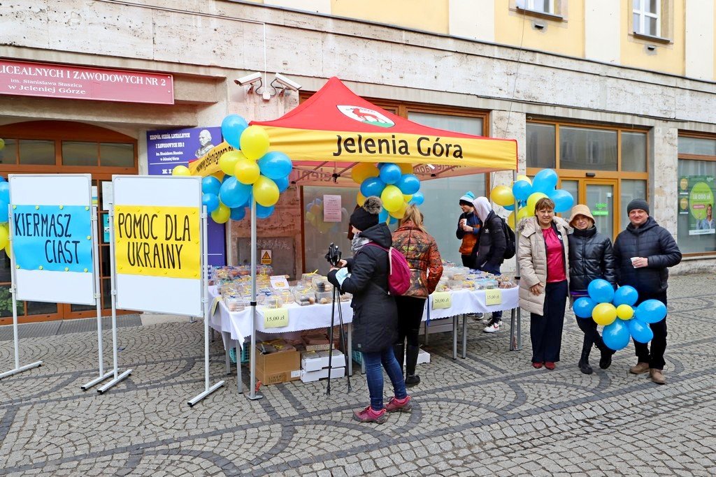 udany-kiermasz-na-rzecz-uchodzcow-z-ukrainy-103788