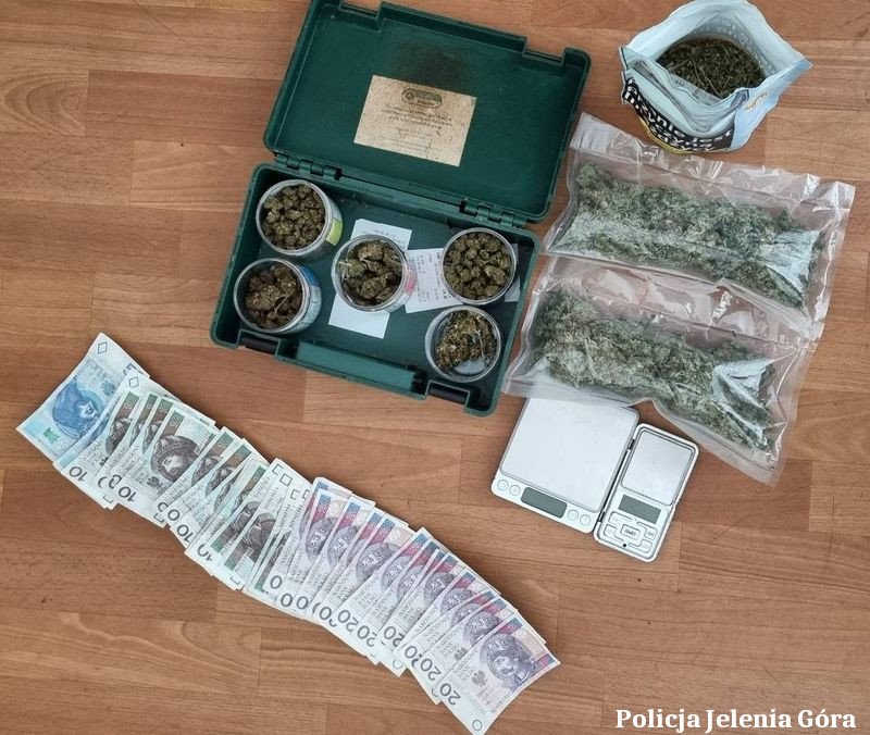jeleniogorscy-policjanci-znow-uderzyli-w-przestepczosc-narkotykowa-103821