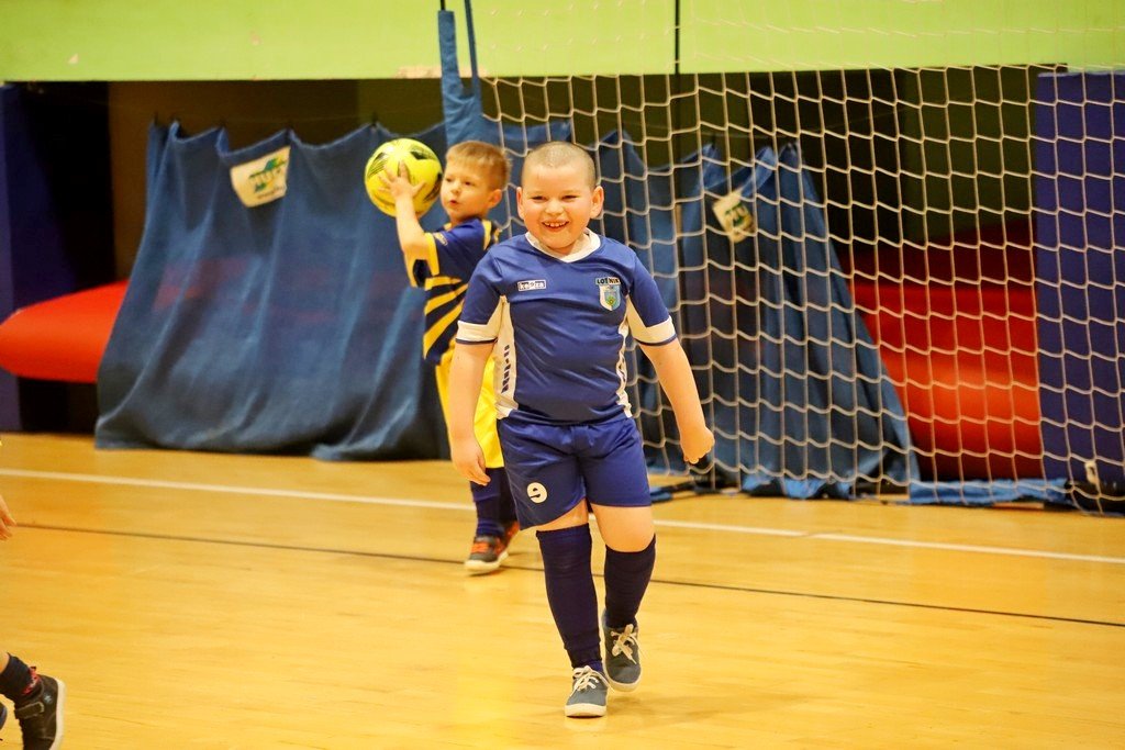 swietna-zabawa-na-turnieju-skrzatow-103860