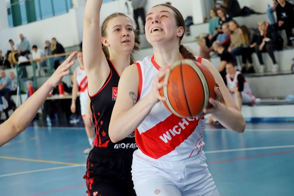 zdecydowanie-wygray-mecz-na-szczycie-103907