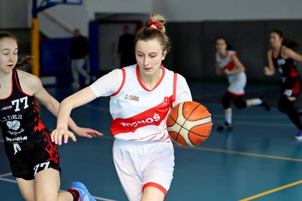 zdecydowanie-wygray-mecz-na-szczycie-103907