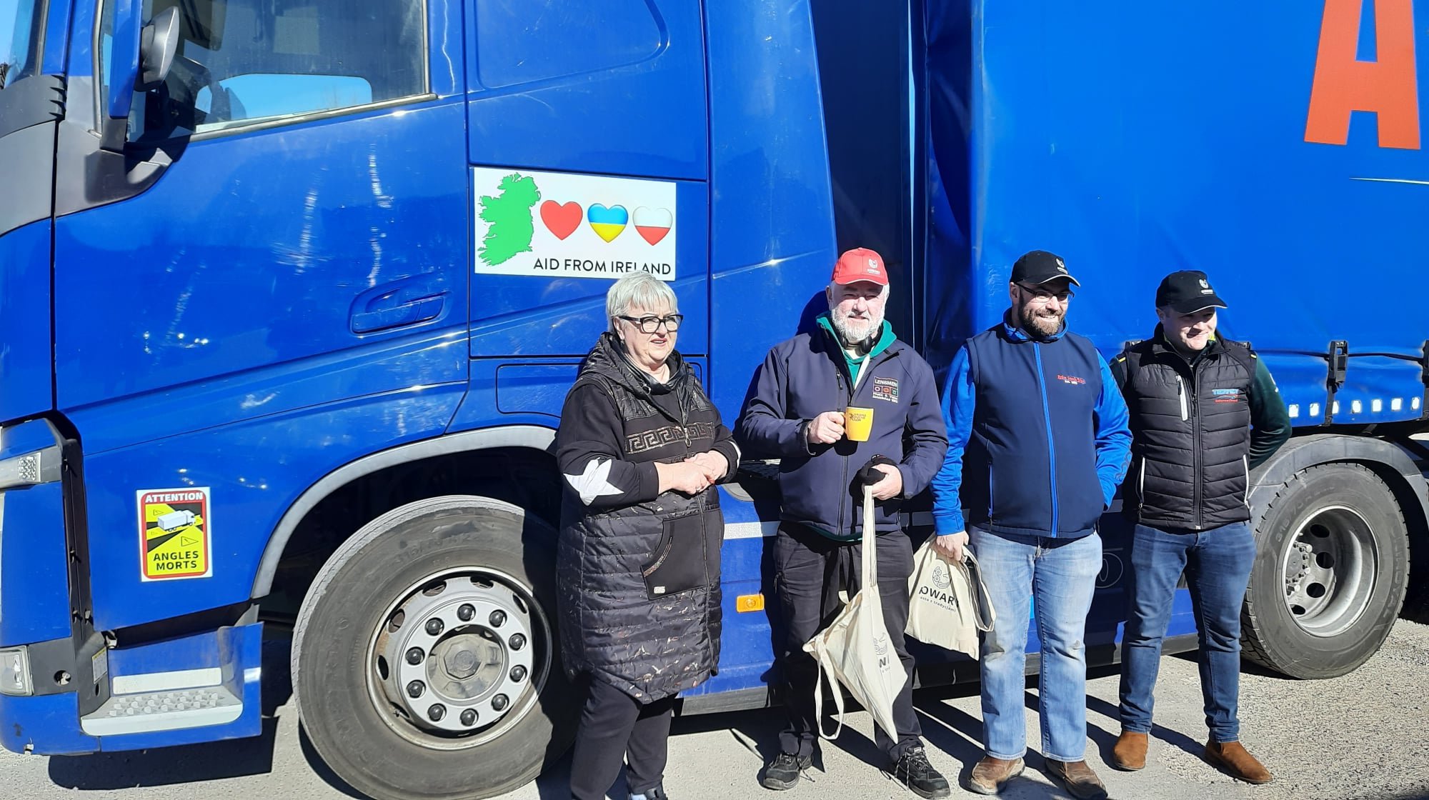 mieszkancy-zielonej-wyspy-tez-pomagaja-103911
