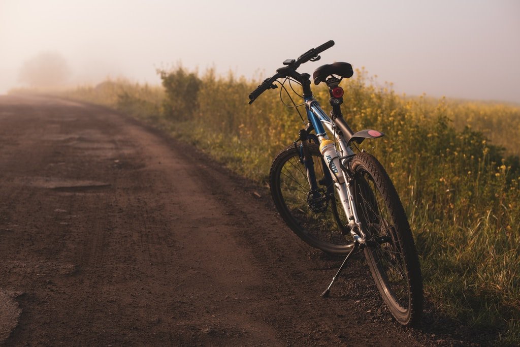 rower-typu-gravel-enduro-a-moze-szybki-rower-szosowy-wybor-na-ktory-cie-stac-103931