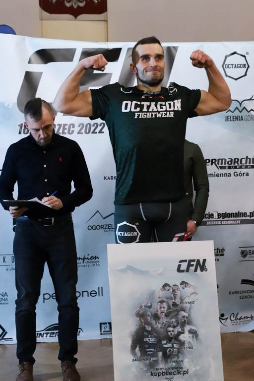 gala-cfn-po-oficjalnym-wazeniu-104052