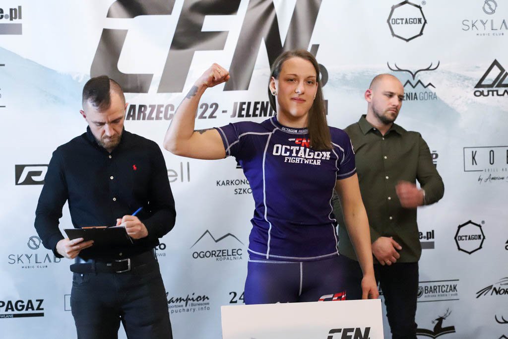 gala-cfn-po-oficjalnym-wazeniu-104052