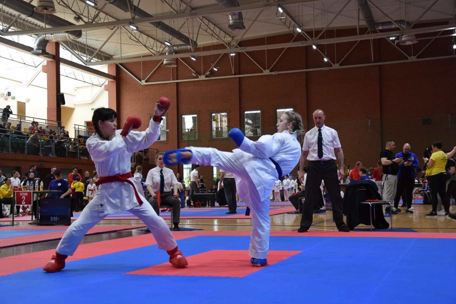 siegneli-po-10-medali-podczas-turnieju-karate-wkf-104129