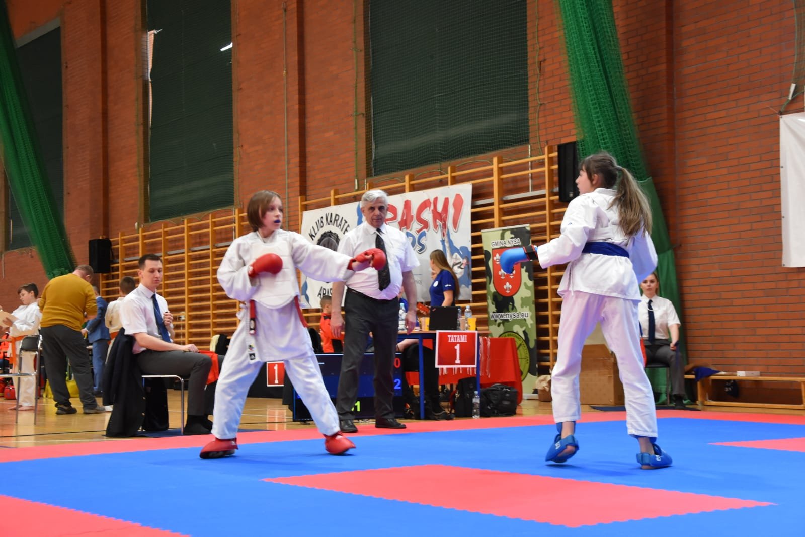 siegneli-po-10-medali-podczas-turnieju-karate-wkf-104129