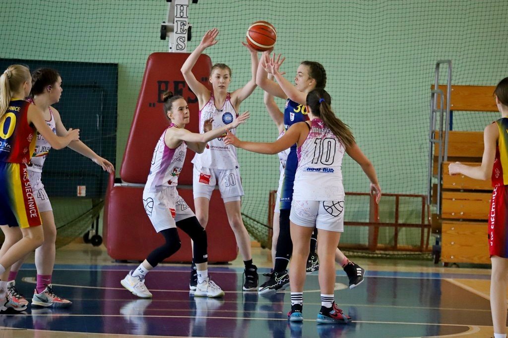 minimalna-porazka-na-zakonczenie-sezonu-104137