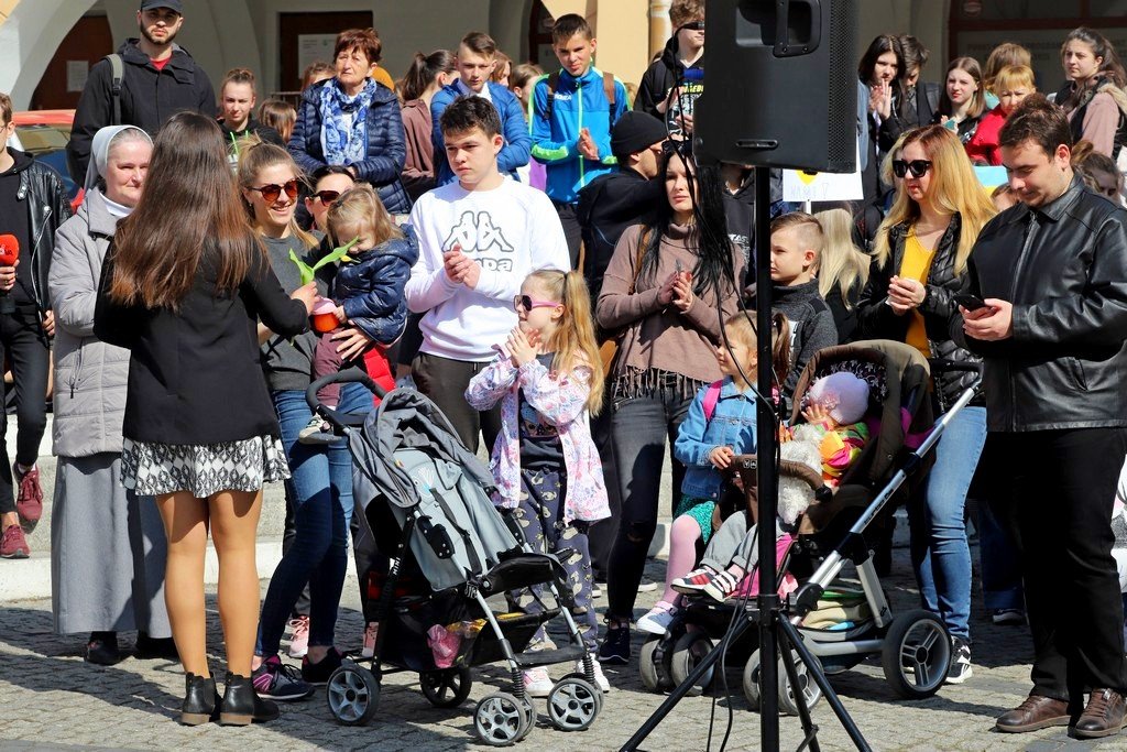 ekonom-i-nie-tylko-solidarny-z-ukraina-104250