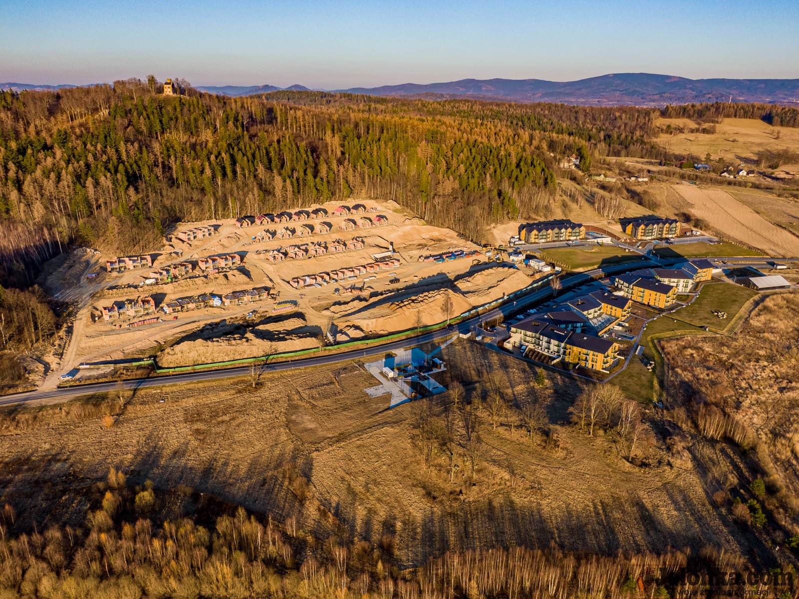 nad-zalewem-sosnowka-powieksza-sie-kompleks-hoteloworekreacyjny-104322