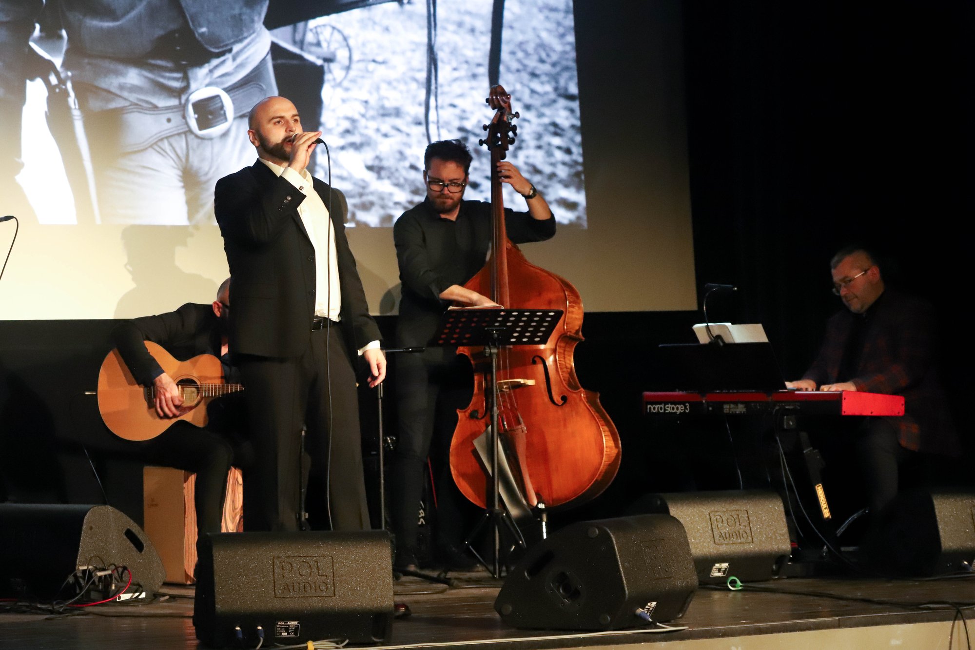 koncert-muzyki-filmowej-w-kinie-lot-sukcesem-104360