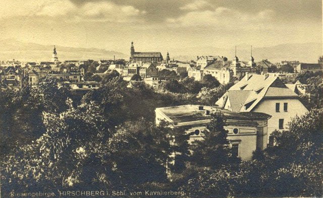 Wczesna wiosna w parku. Felsenkeller widziane od strony Saydlerstrasse (dziś Chełmońskiego).