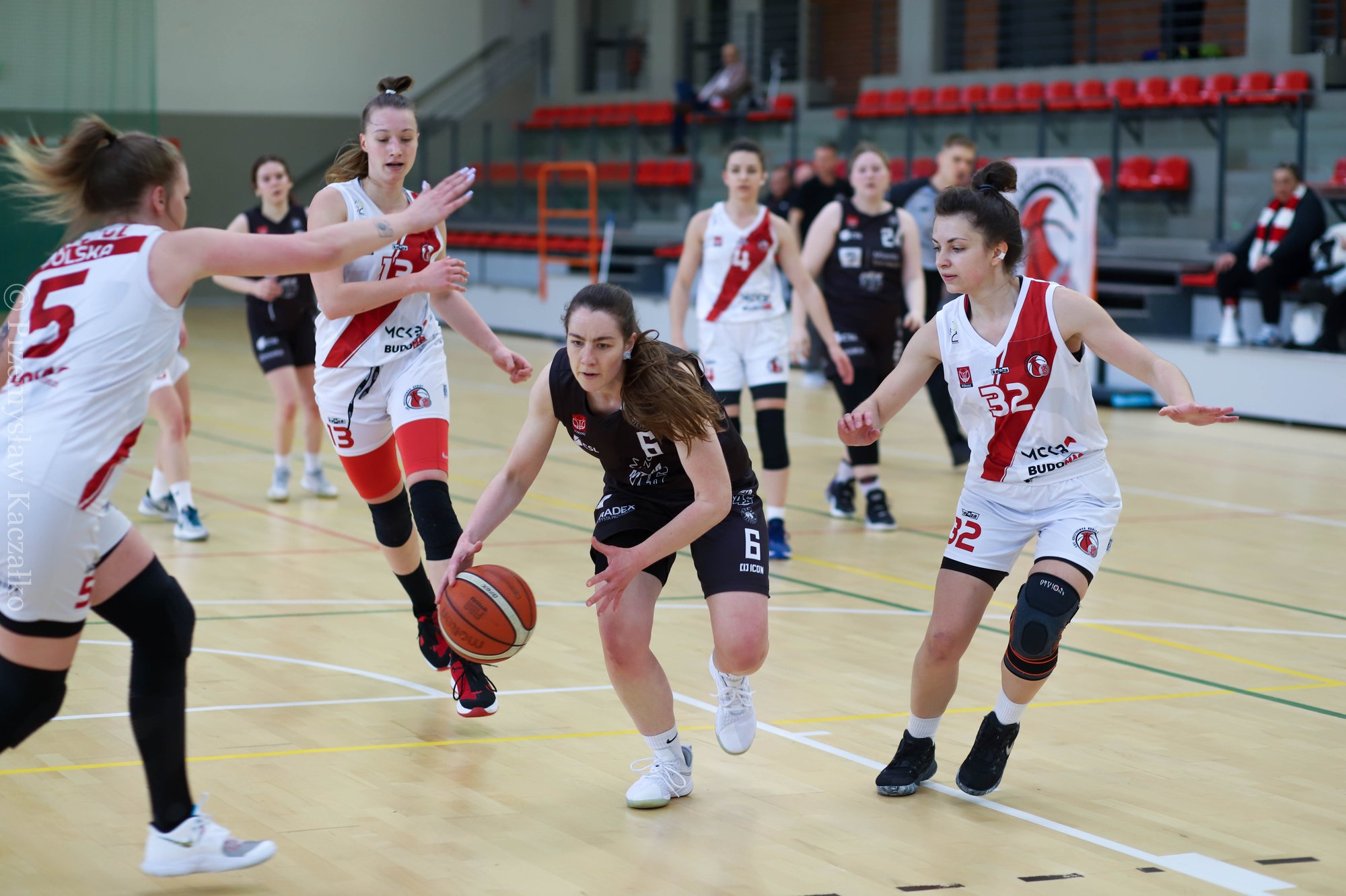 ks-przeduzy-szanse-na-awans-104649