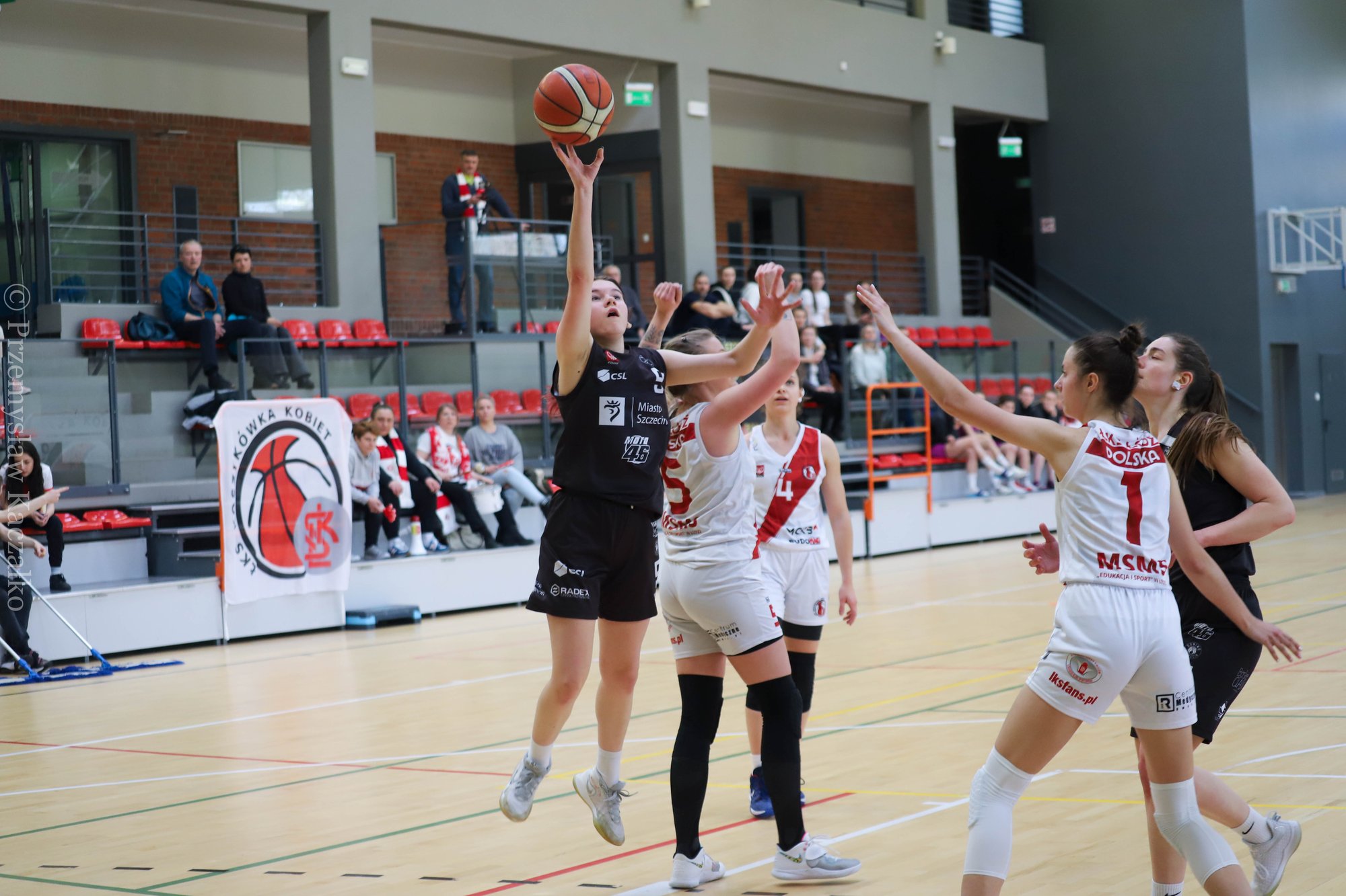 ks-przeduzy-szanse-na-awans-104649