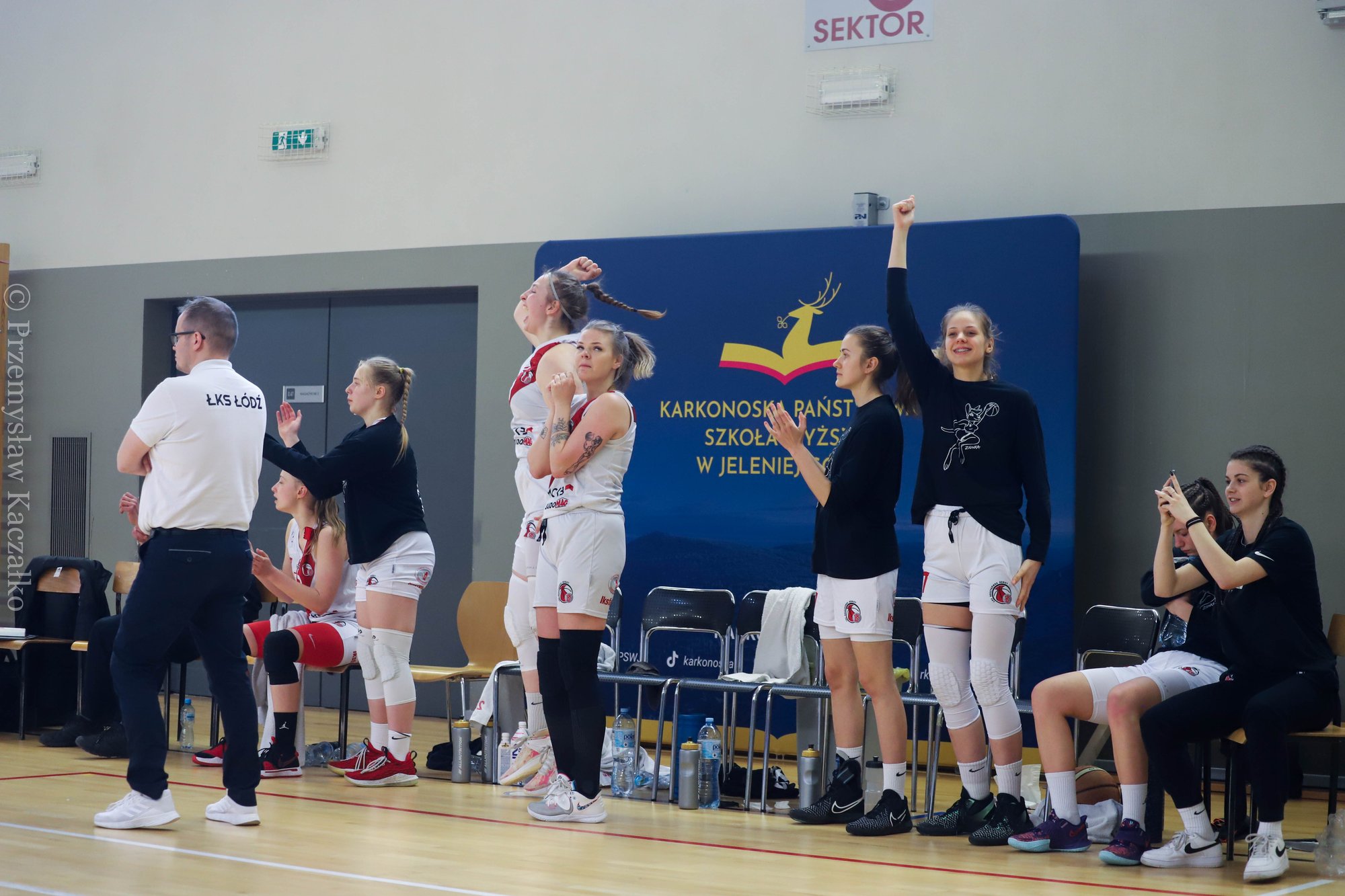 ks-przeduzy-szanse-na-awans-104649