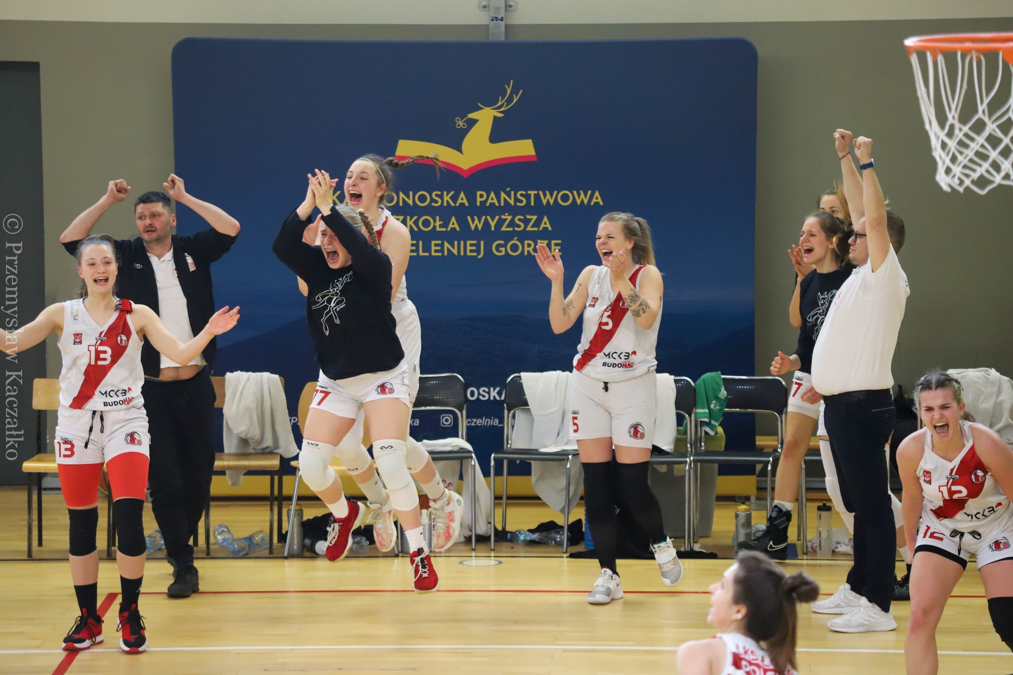 ks-przeduzy-szanse-na-awans-104649