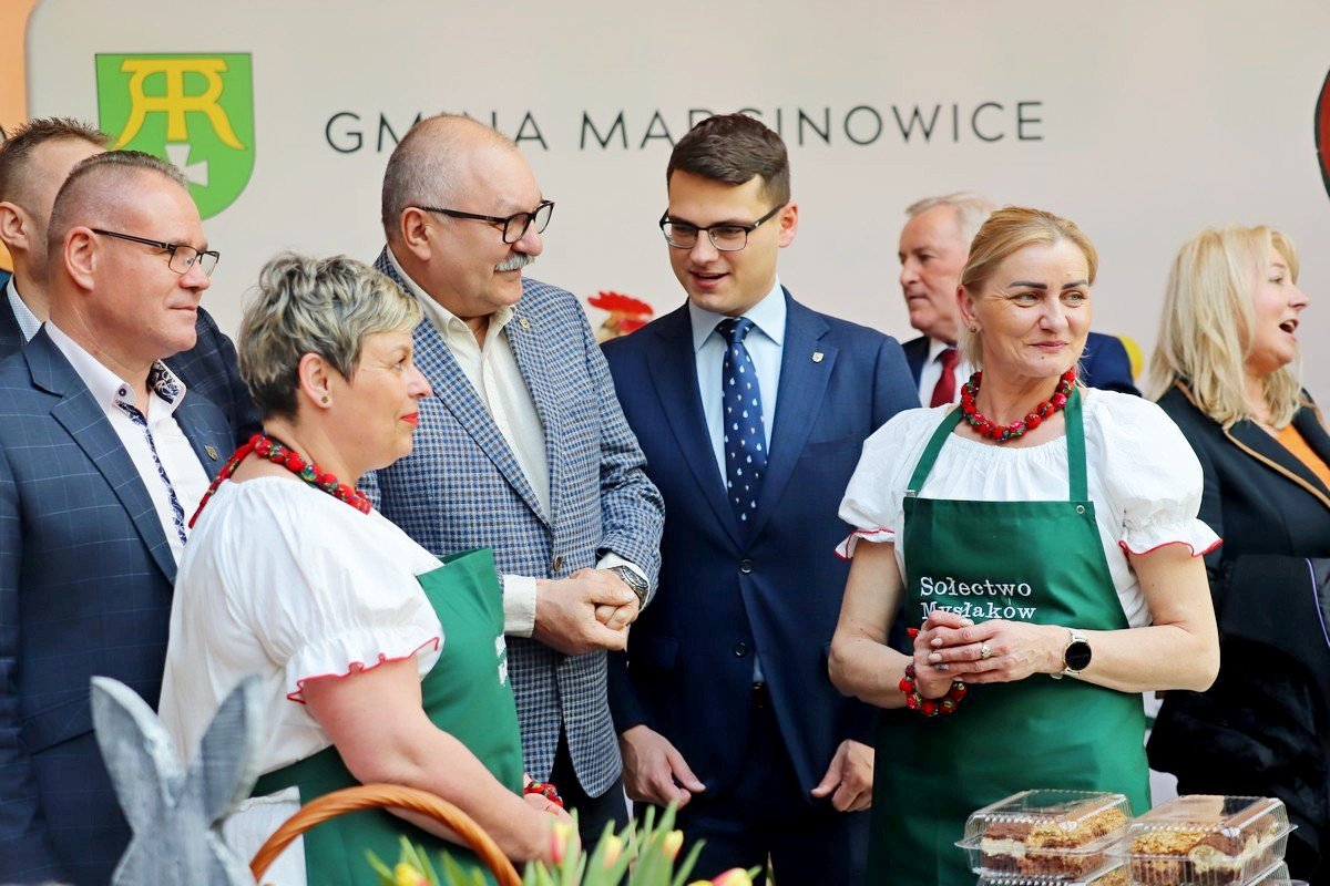 wielkanoce-potrawy-i-ozdoby-w-nowym-rynku-104651