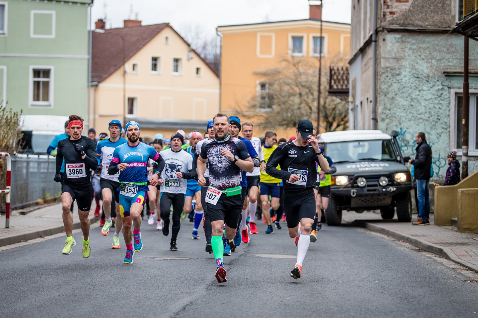 zwyciezcy-jubileuszowego-biegu-104697