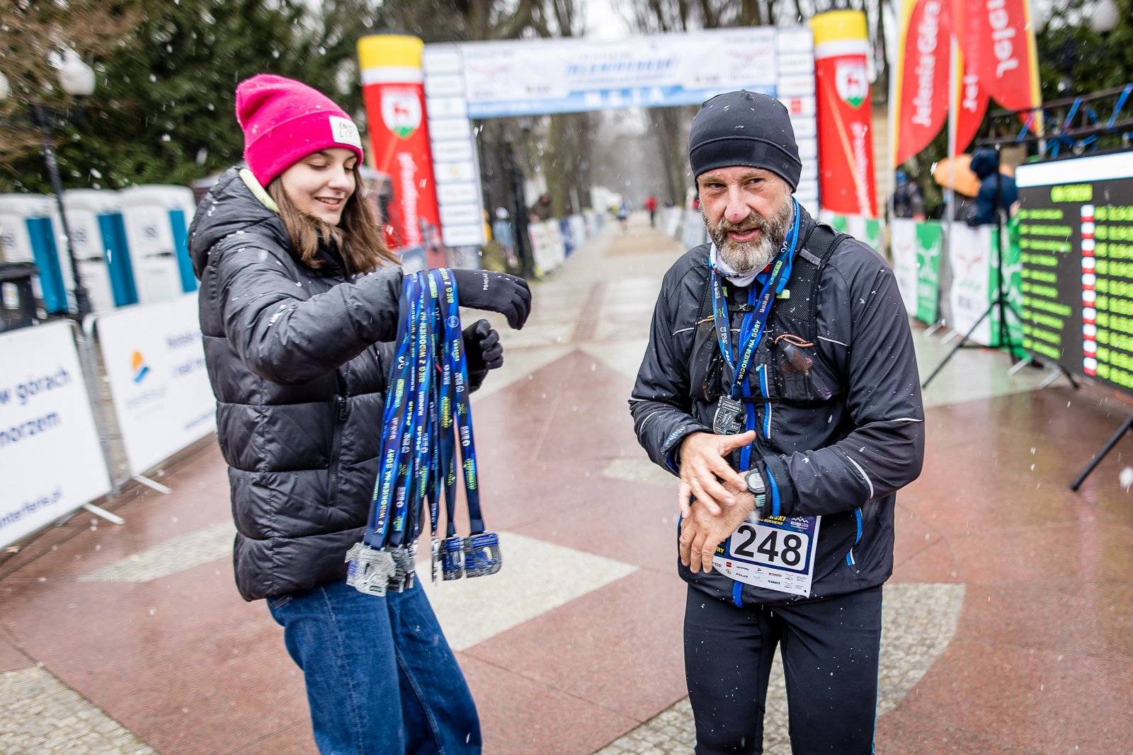 zwyciezcy-jubileuszowego-biegu-104697