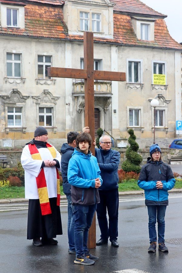 droga-krzyzowa-w-intencji-pokoju-104794