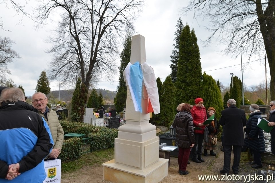 obelisk-wroci-104844