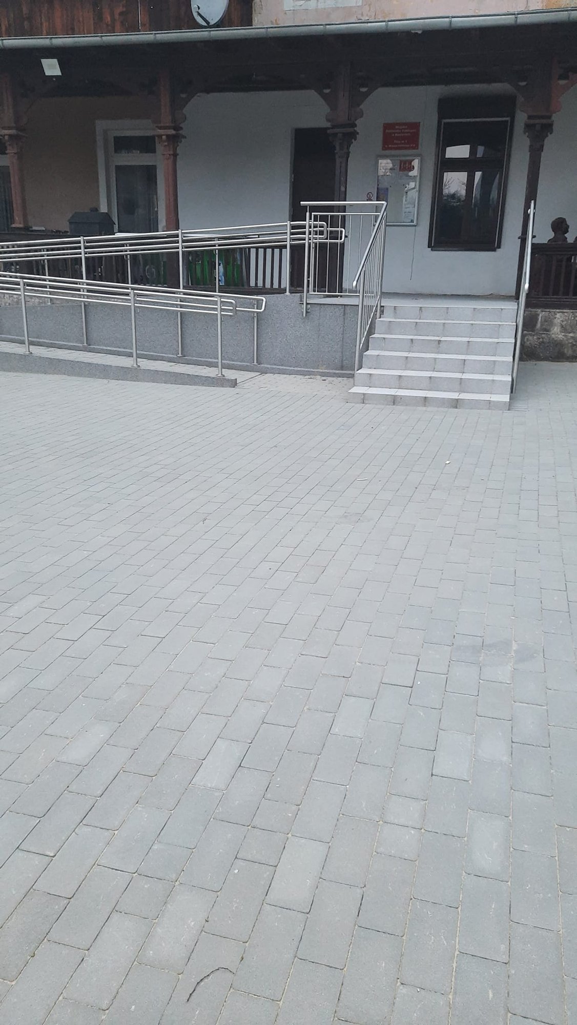 jest-plac-z-parkingiem-104851