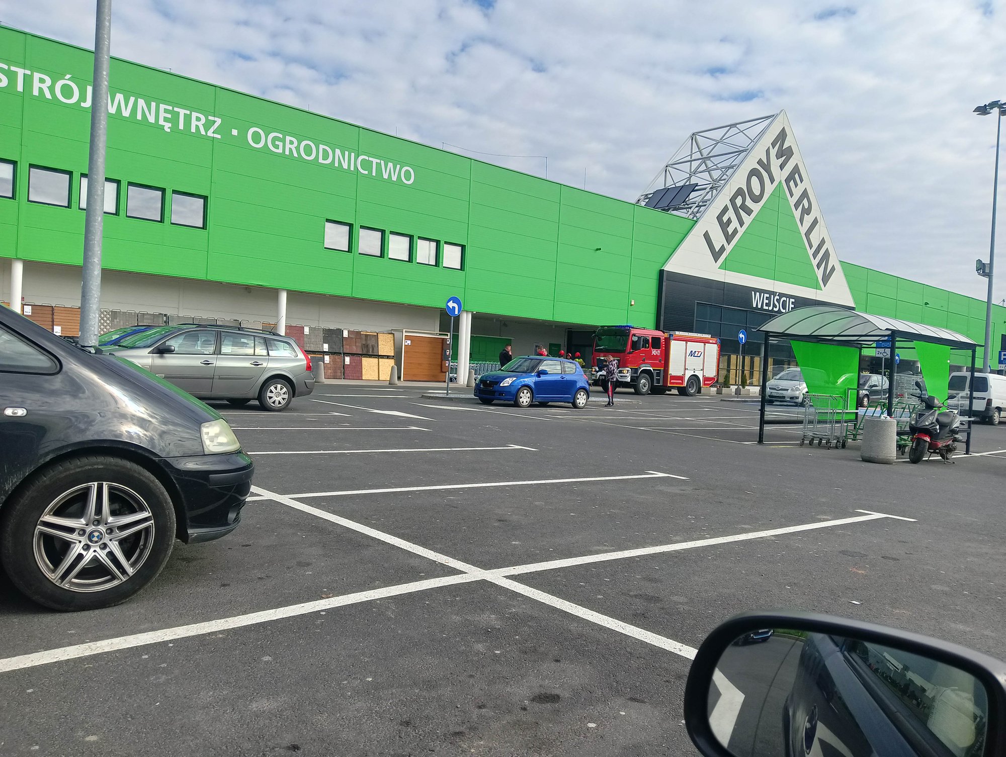 probna-ewakuacja-marketu-105071