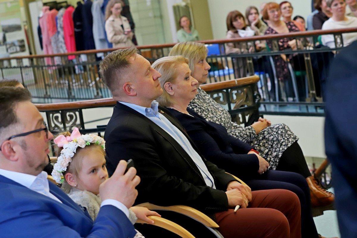 muzycznie-w-galerii-karkonoskiej-105125
