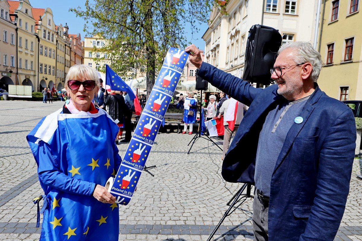 penoletnosc-polski-w-ue-105291