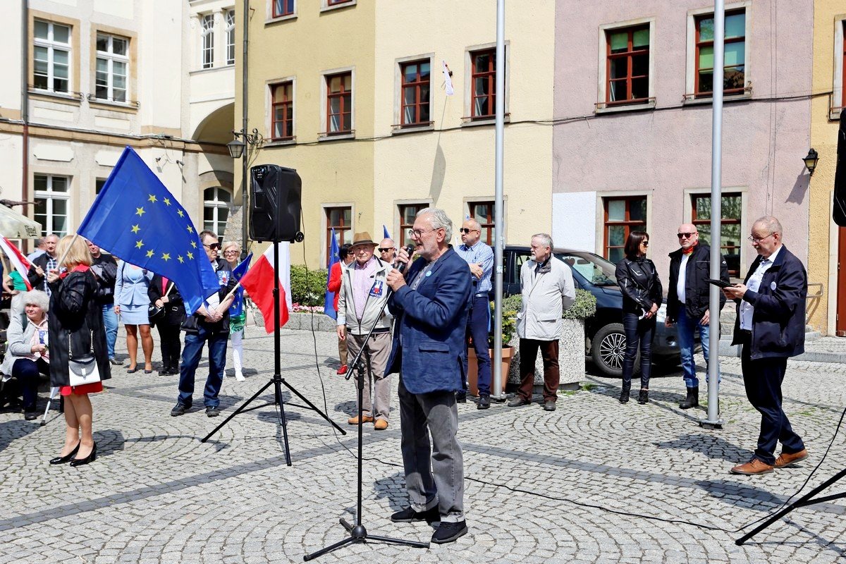 penoletnosc-polski-w-ue-105291