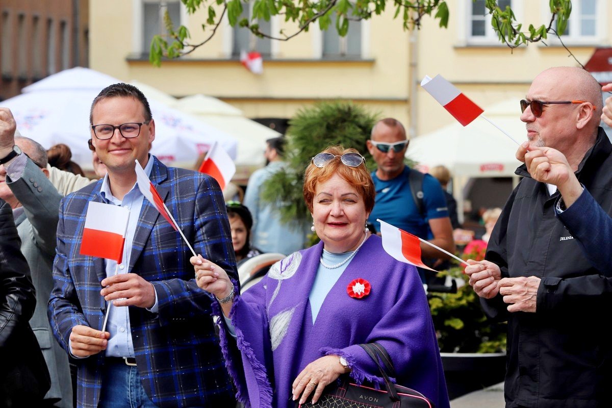 swieto-flagi-rp-w-jeleniej-gorze-105317
