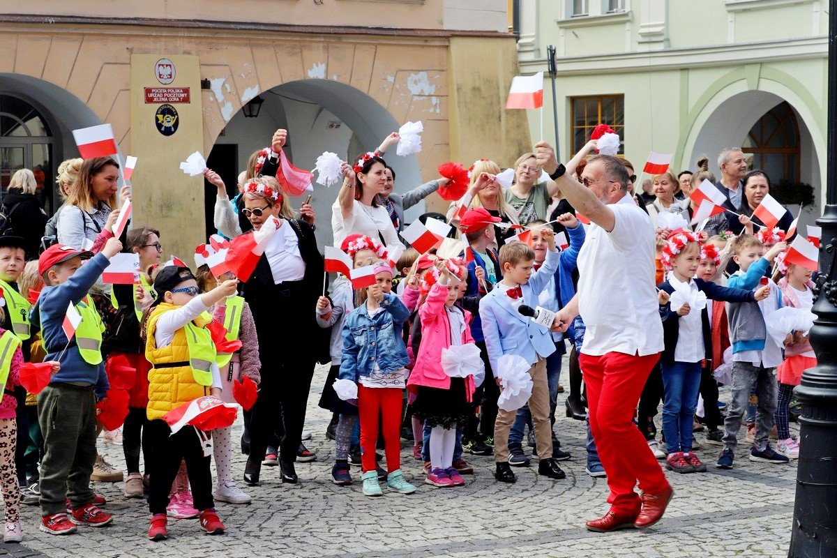 swieto-flagi-rp-w-jeleniej-gorze-105317