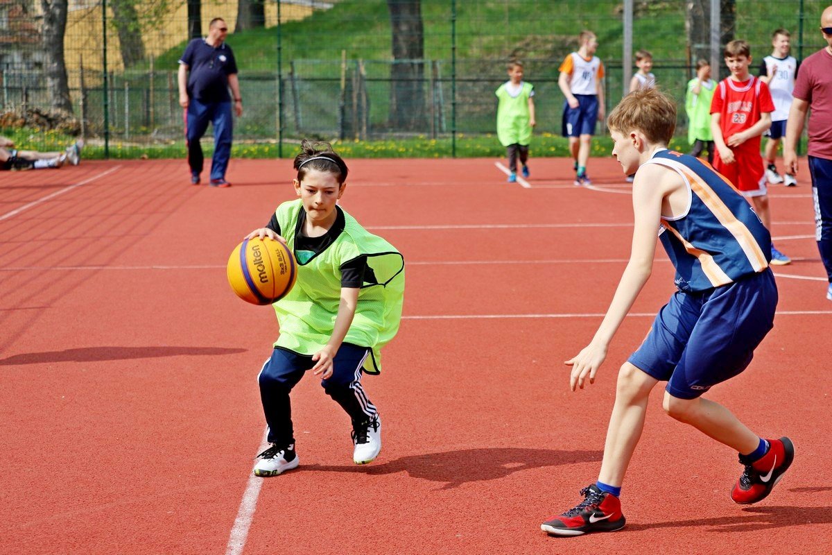 koszykowka-3x3-na-boisku-sp-13-105318