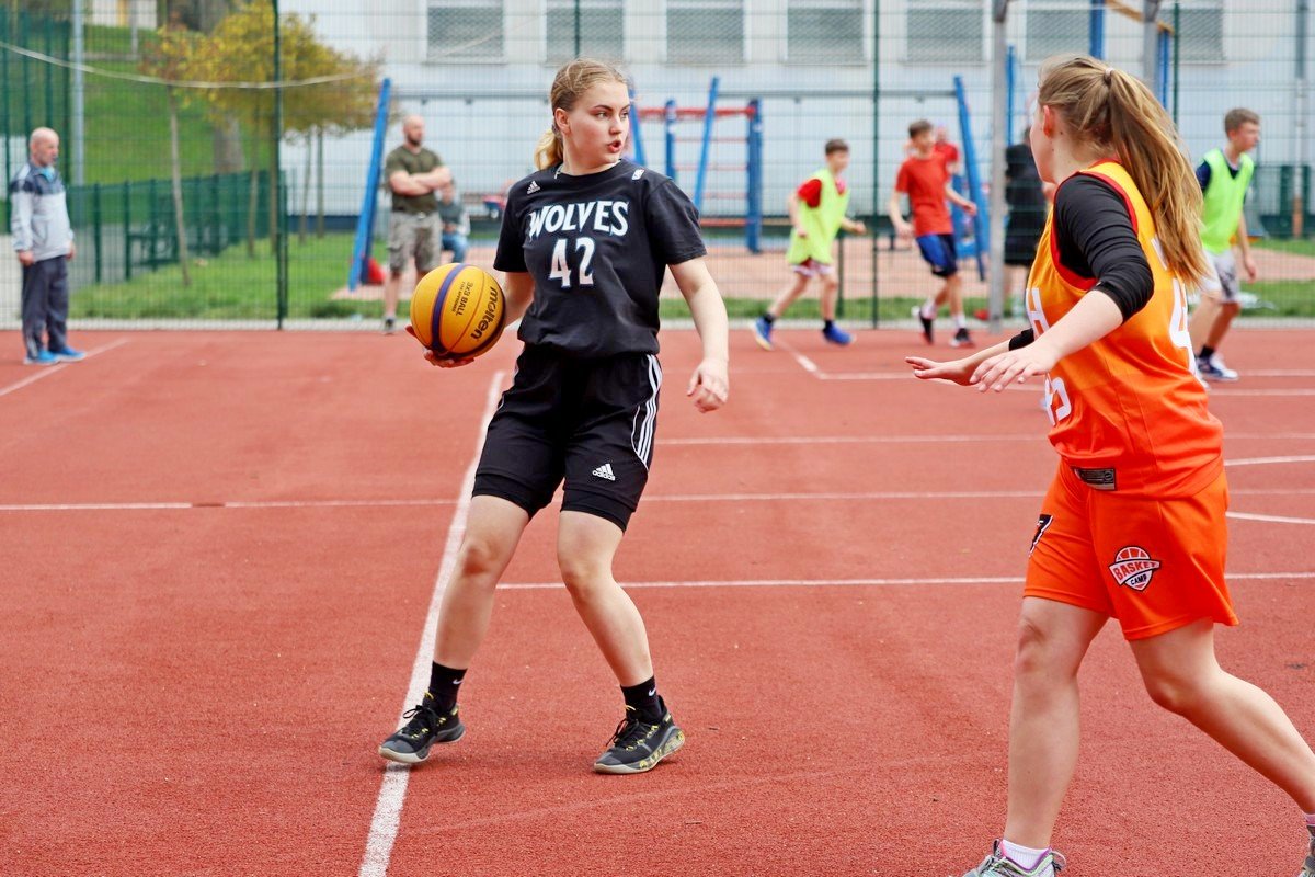 koszykowka-3x3-na-boisku-sp-13-105318
