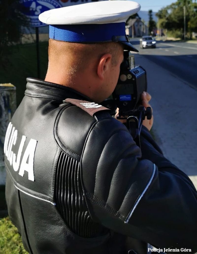 policja-po-majowce-105355