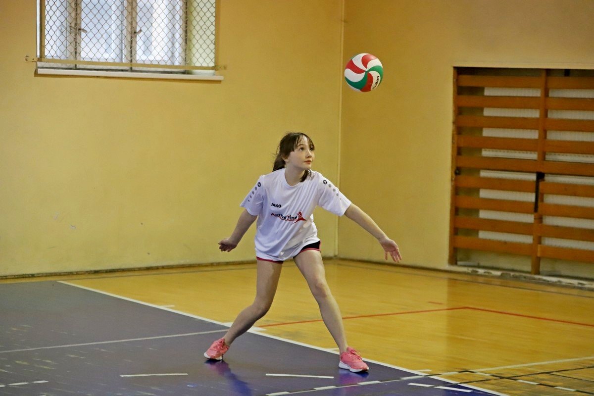 siatkarskie-trojki-dla-dziewczat-z-sp-6-105423