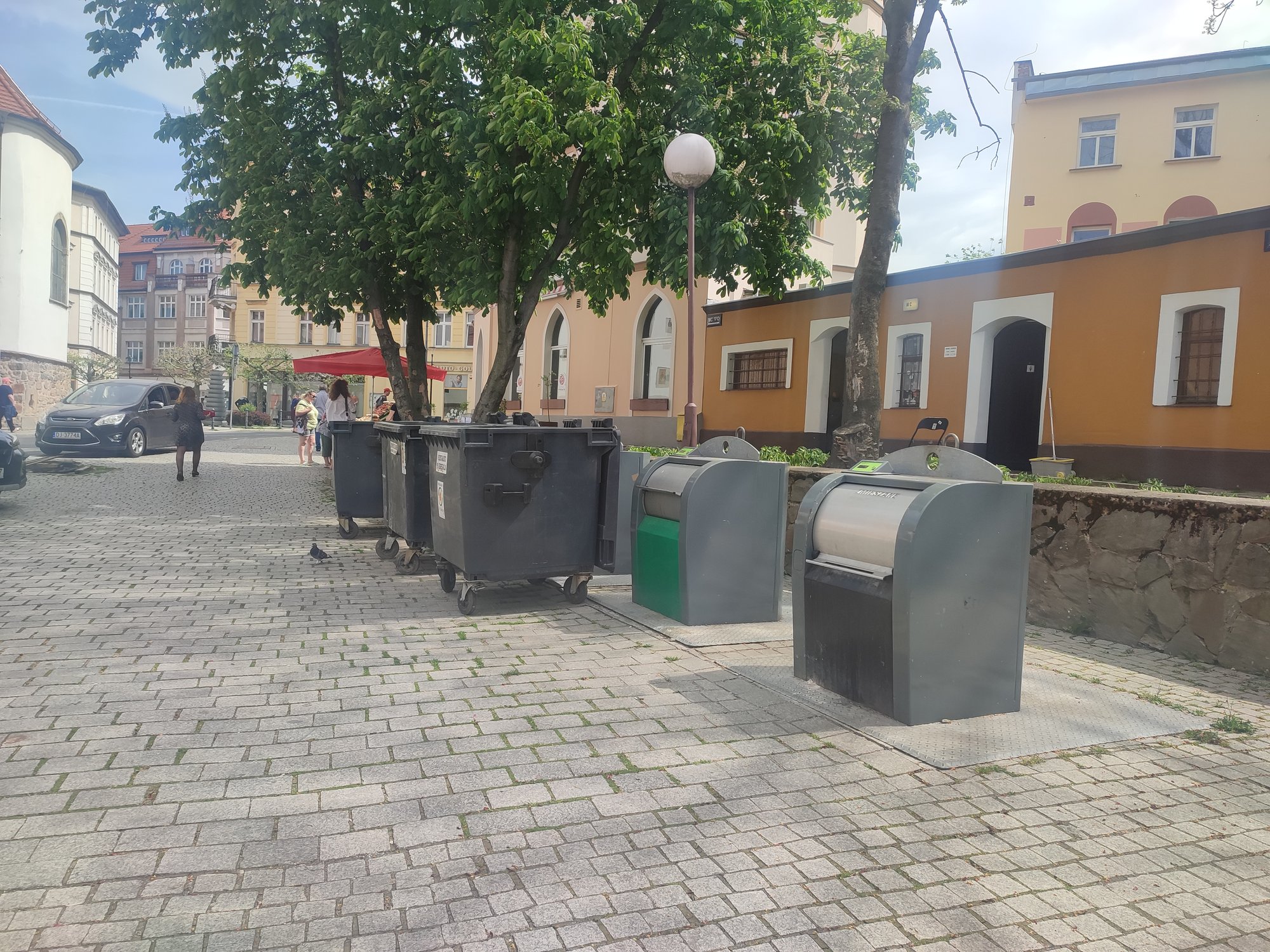 podziemne-gniazda-niewypaem-105530