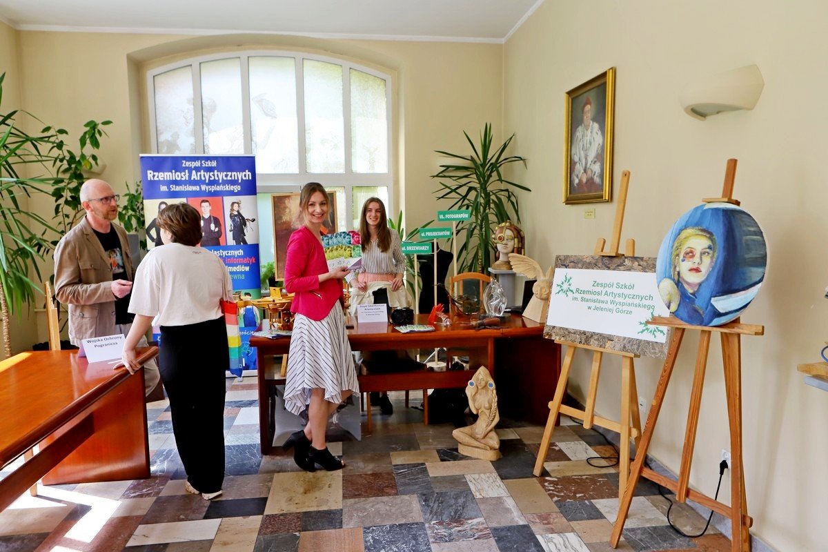 targi-pracy-i-edukacji-105558
