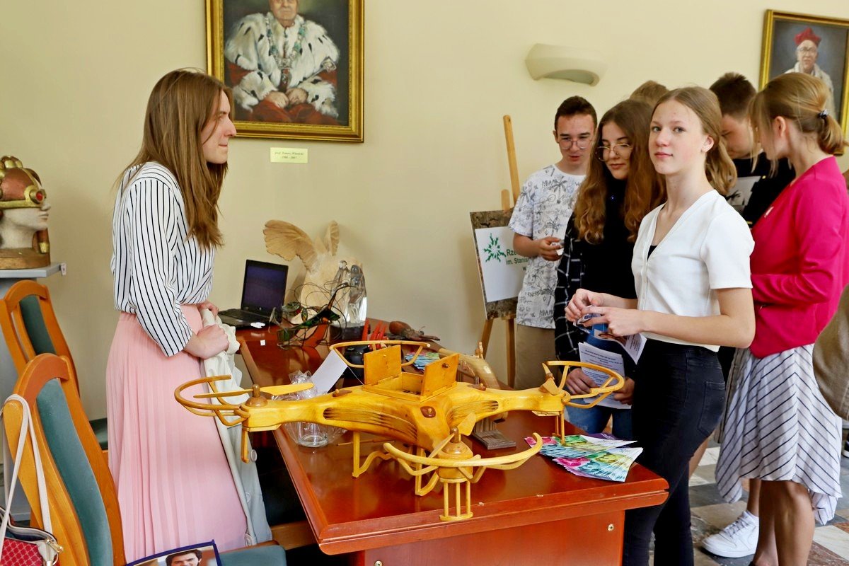 targi-pracy-i-edukacji-105558