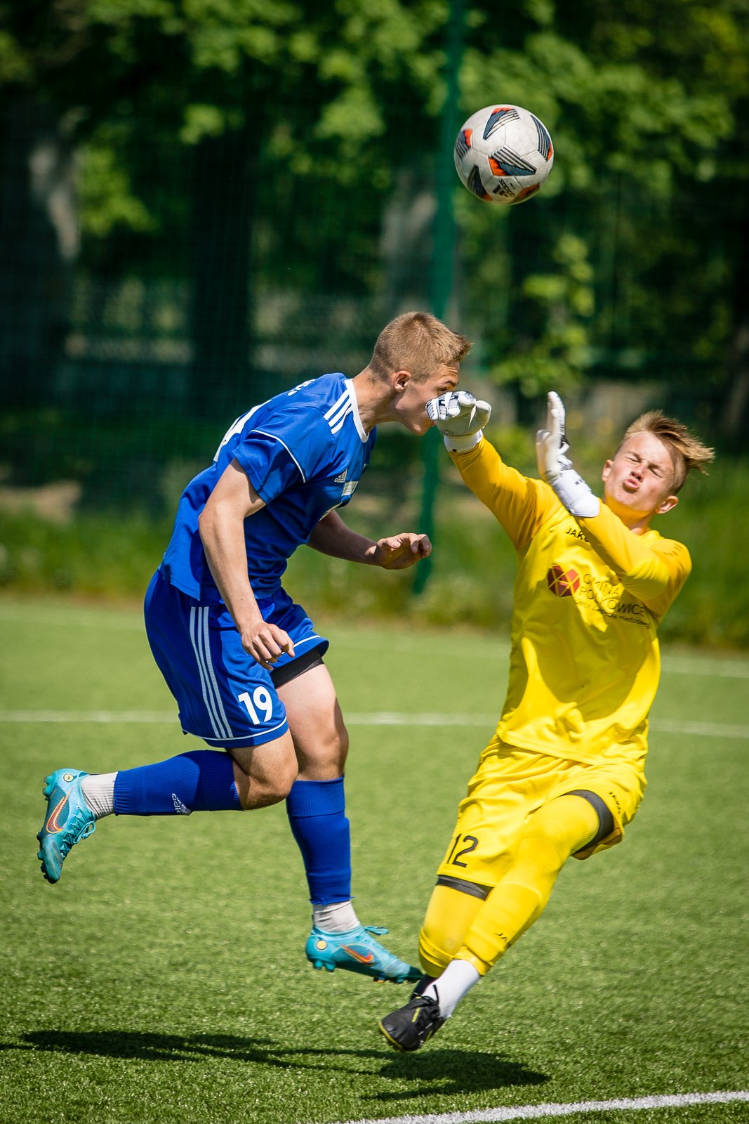 awans-ucieka-105619