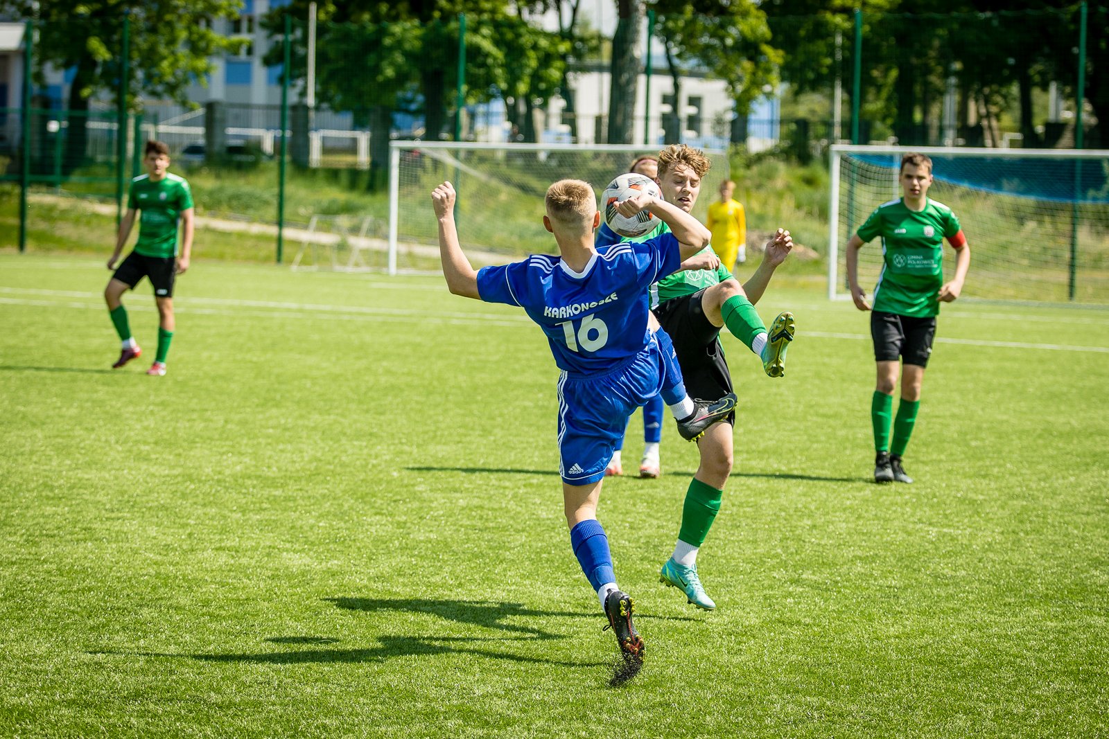 awans-ucieka-105619