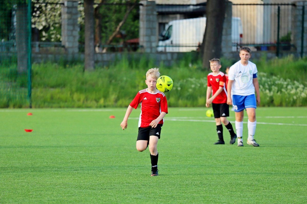 klubowe-derby-z-golem-w-ostatniej-akcji-meczu-105629